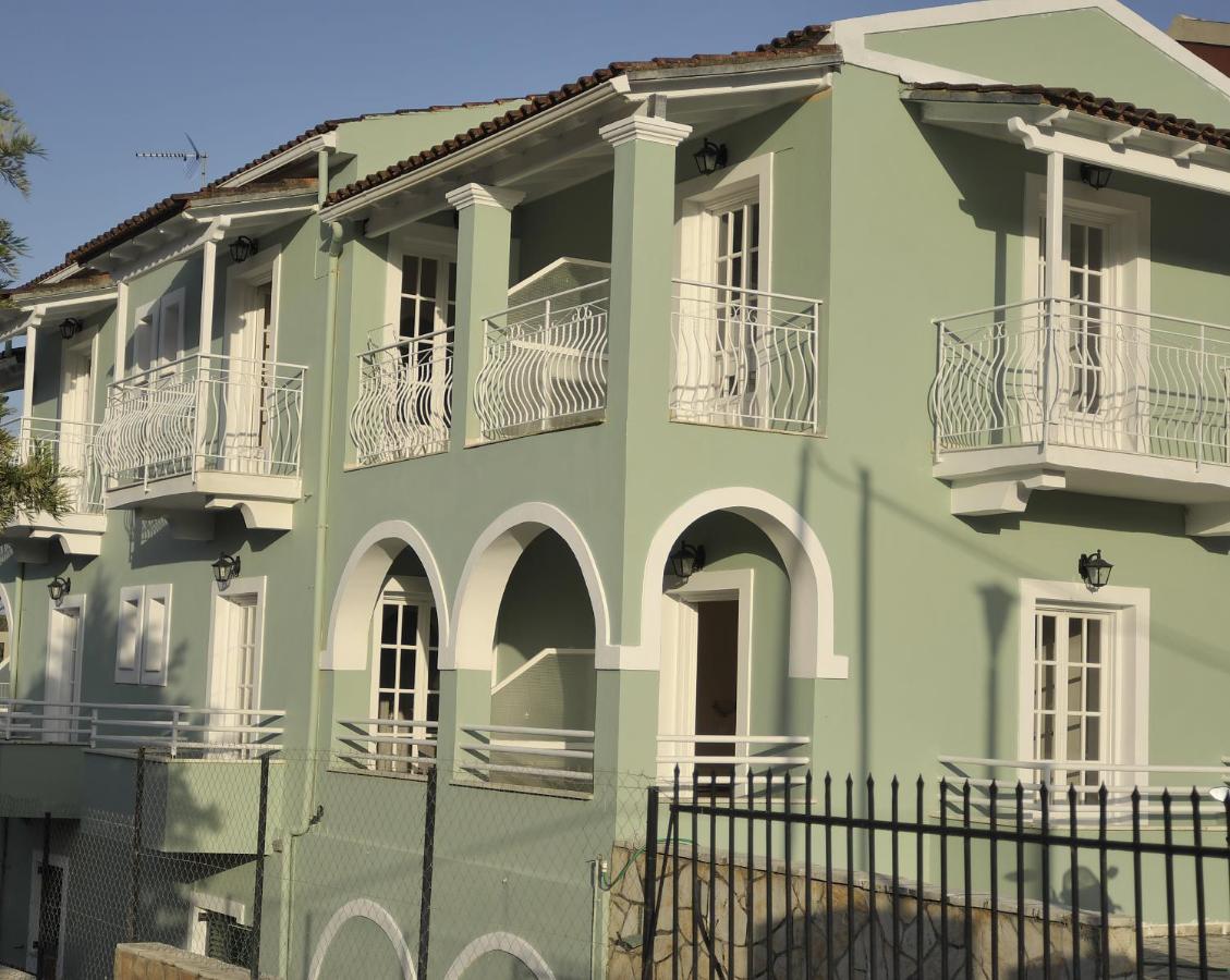 Spiros Athinaios Apartment'S Дассия Экстерьер фото